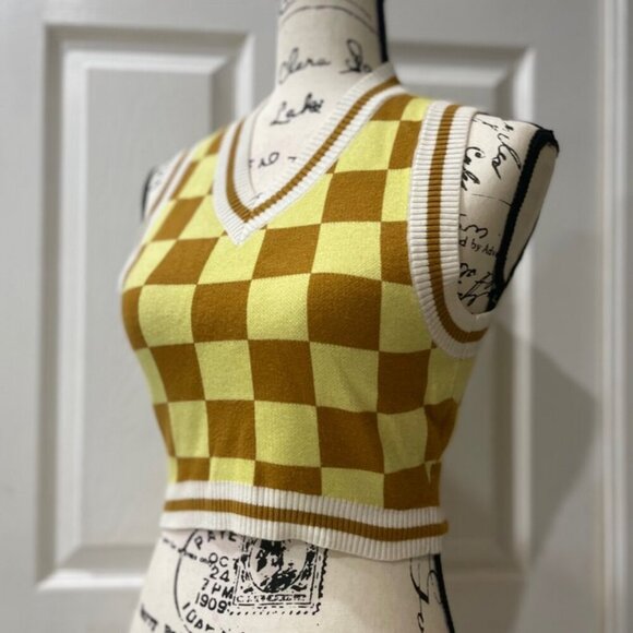 URBAN OUTFITTERS VEST CHECKERED CROPPED KNITTED SZ S YELLOW/BROWN KAWAII PREPPY - Picture 14 of 16